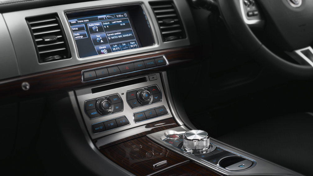 Jaguar XF Interior centre console